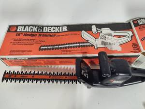 Black & Decker 16 Hedge Trimmer