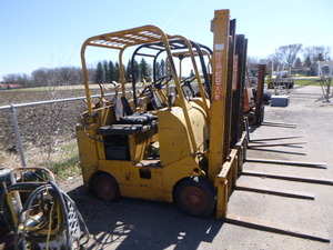Towmotor Propane Forklift