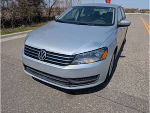 2014 Volkswagen Passat 2.5L Wolfsburg Edition