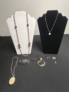 VTG Misc Necklace Set w Mustard Seed Pendant, Agate Pendant, Bead Accents, Pill Box & Earrings