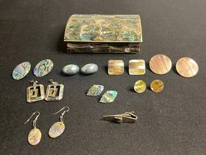 Abalone Shell Mosaic Jewelry Set in Silver Tone - Earrings & Tie Clip in Jewelry Case