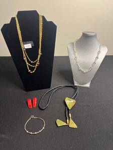 VTG Agate Bolo Tie, Gold-Tone Hobe Chain Necklace, Crystal Bead Necklace, Red Bakelite Earrings & More