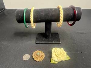 VTG Gold-Tone Floral Brooch w Green Cabochon, Cruver Chicago Floral Brooch & Assorted Bangle Bracelets
