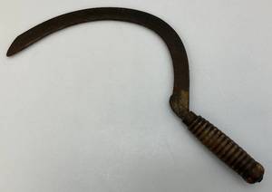 EST. $200.00 - $300.00 Antique Primitive Sickle