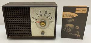 1950s Motorola Tube Style Radio Model 54X With manual (Seems To Work) Has Loud Hum