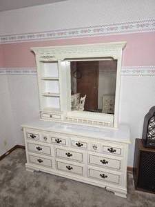 Basset Furniture American Contemporary Mirrored Vanity Dresser