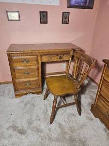 Basset Furniture American Contemporary Bedroom Desk