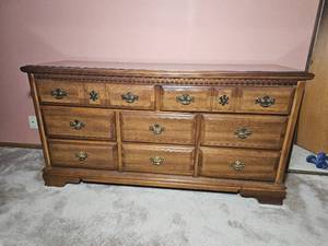 Basset Furniture American Contemporary Eight-Drawer Dresser