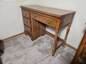Basset Furniture American Contemporary Bedroom Desk