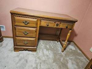 Basset Furniture American Contemporary Bedroom Desk