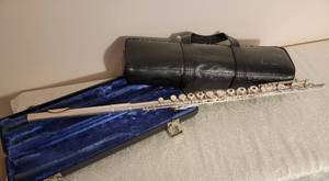 Gemeinhardt Solid Silver Flute Model 3SB  443g