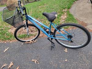 Ladies Huffy Highland Bicycle  26L