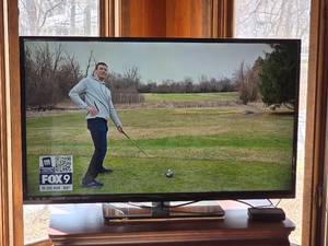 Vizio 47 Inch Flat Screen Television Model E470i A0