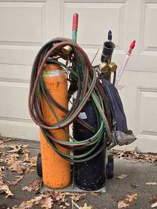 Oxygen and Acetylene Torch Tank Set with Cart