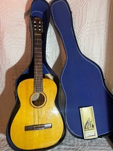 This item is a vintage Goya classical guitar, Model G-10