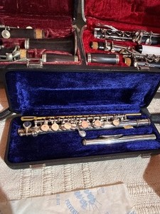 Student Band Instrument Lot  (3) Clarinets incl. (2) NobletLeblanc WOOD  Selmer Bundy  Artley Piccolo  Cases