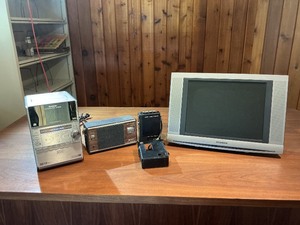 Vintage Electronics Lot  Sylvania TV, Sony Radios & Panasonic Stereo