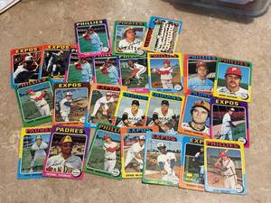 1975 Topps Vintage Baseball Card Lot