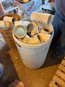 BARREL OF 4 FITTINGS