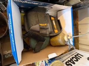 KNEE PADS, DRILL, HAMMER, SHEET ROCK GUN