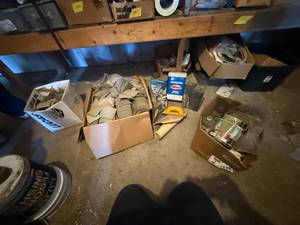 SANDING CLOTHS, SANDPAPER HOLDER, FUNNEL, FIBERGLASS RESIGN.