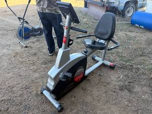 SCHWINN 202 EXCERCISE BIKE