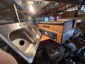 3 DOUBLE SINKS, STAINLESS.
