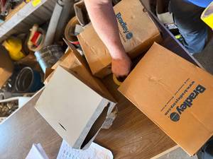 COMMERCAIL PAPER TOWEL HOLDER