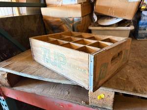 7 UP CRATE FROM ST. CLOUD