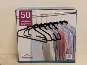 NEW NON-SLIP HANGERS 50PK