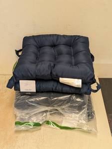 NEW MAINSTAYS CHAIR PAD BLUE DOUBLE SIDED 4 PACK