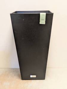 NEW VERADEK OUTDOOR PLANTER