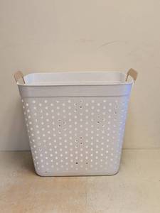 MAINSTAYS RECTANGULAR FLEXIBLE LAUNDRY TOTE WHITE