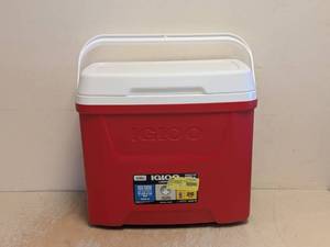 NEW IGLOO PERSONAL COOLER