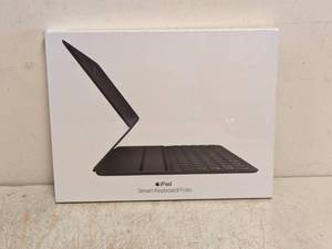 NEW APPLE IPAD SMART KEYBOARD FOLIO
