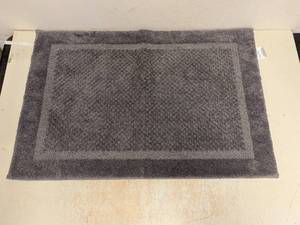 NEW PURELY INDULGENT BATH MAT GRAY