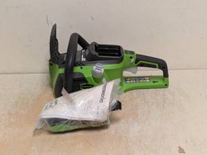 NEW GREENWORKS CHAINSAW