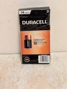 NEW DURACELL D BATTERIES 14PK
