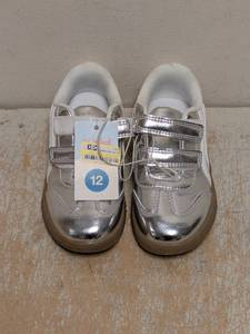 NEW CAT & JACK TODDLER DAKOTA SNEAKERS SIZE 12 SILVER