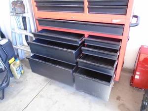 Milwaukee roller tool box. Upper & lower. 46 x 18 x 63. Hardly used. As shown.