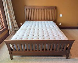 LL - Queen Size Wood Bed Frame with Linens Included