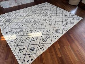 Vintage Handwoven Moroccan Berber Wool Rug 9x8 - Tribal Pattern