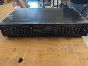 Sony SEQ-210 Graphic Equalizer - 9-Band, 120V 60Hz 12W
