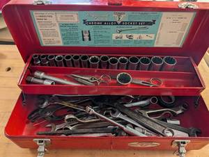 Indestro Chrome Alloy Socket Set C7811 - 30-Pc - 38-In Sq Drive