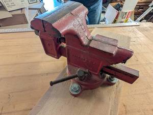 Columbian No. 4M2 Bench Vise - Cleveland, OH