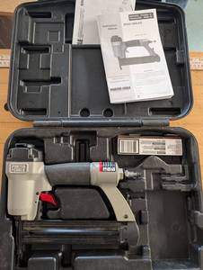 Porter-Cable BN125A 18-Gauge Brad Nailer - Pneumatic, 58-1-14 in Nails, Case
