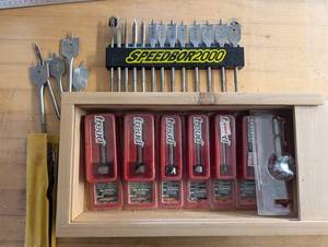 Freud Forstner Bits FB-004FB-005 in Speedbor 2000 Holder - 38 to 1-18 in Diameters