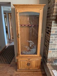 Bird-Engraved Oak Glass-Front Display Gun Cabinet 74 in H x 29.5 in W x 14 in D