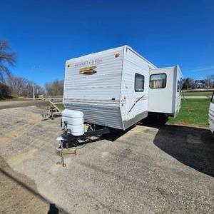 2006 " Sunset Creek" by Sunny Brook Camper-Model 279R.B. with Slide-Out-32'