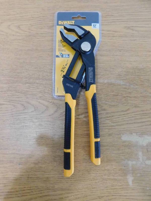 DEWALT 12 in. V-Groove Jaw Pushlock Plier